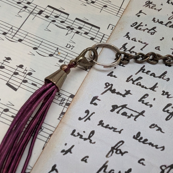 Elegant Purple Pendant Necklace - Picture 6 of 12